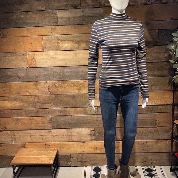 Striped Top - Picture 5 of 8